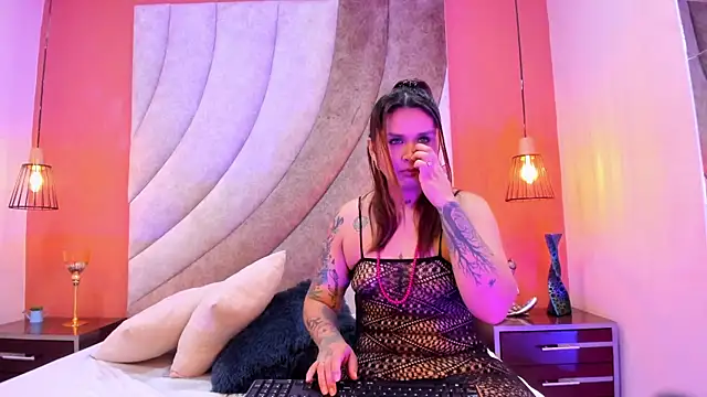 Maddison Walker online show from 01-14-26, 03:34