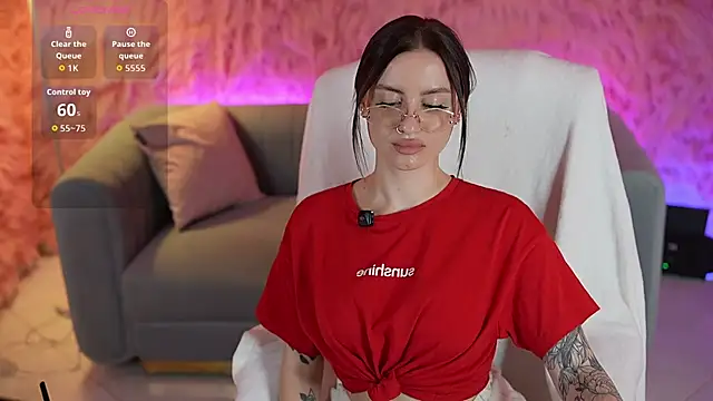 Snapshot of AlexaFleur chatting on 06-26-26, 01:04 AlexaFleur online show from 06-26-26, 01:04