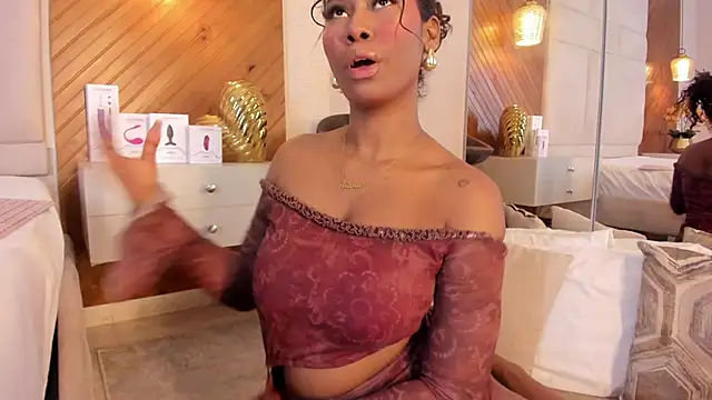 Snapshot of EroticAlana1 chatting on 06-17-26, 12:13 EroticAlana1 online show from 06-17-26, 12:13