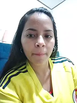 Snapshot of Maliha_21 chatting on 07-08-26, 01:32 Maliha 21 online show from 07-08-26, 01:32
