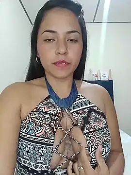 Snapshot of Maliha_21 chatting on 07-16-26, 01:44 Maliha 21 online show from 07-16-26, 01:44