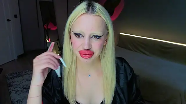Snapshot of Luna_Beverly chatting on 07-02-26, 08:37 Luna Beverly online show from 07-02-26, 08:37