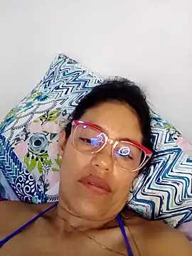 Snapshot of Elizabeth_manzon chatting on 06-11-26, 06:22 Elizabeth manzon online show from 06-11-26, 06:22