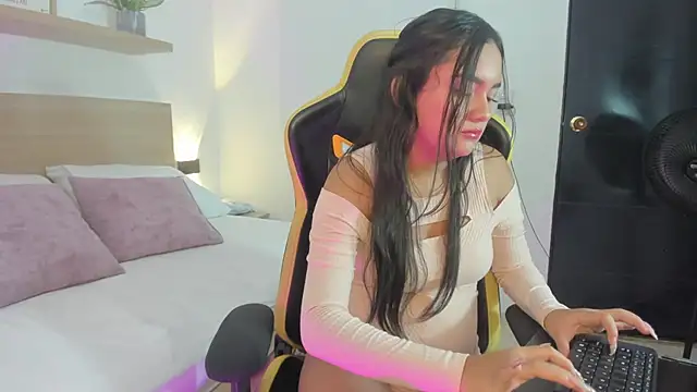 mara08  online show from 01-10-26, 07:37