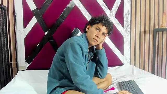 jhonaEstrada online show from 01-10-26, 02:35