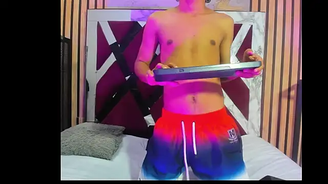 jhonaEstrada online show from 01-14-26, 03:56