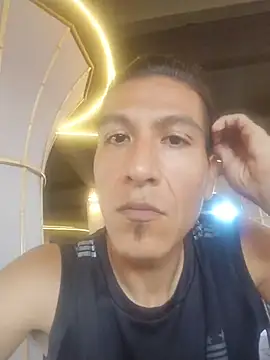 Rodrigohernan19 online show from 04-05-26, 05:32