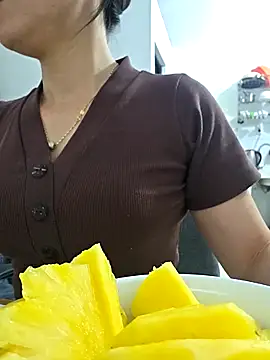 moon baby99 online show from 04-05-26, 10:01