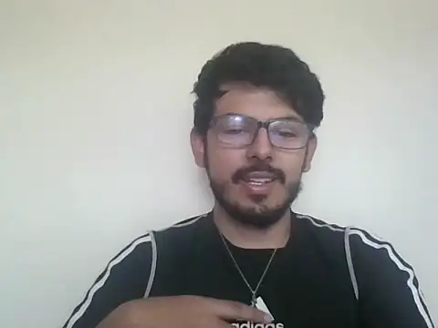 Snapshot of Mateotubbe chatting on 06-16-26, 10:01 Mateotubbe online show from 06-16-26, 10:01