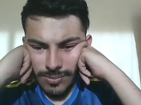 Snapshot of Mateotubbe chatting on 07-07-26, 10:14 Mateotubbe online show from 07-07-26, 10:14