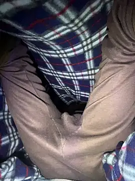 Snapshot of HotDady69690 chatting on 01-11-26, 06:35 HotDady69690 online show from 01-11-26, 06:35