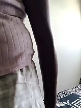 Snapshot of princess-boobz chatting on 02-18-26, 08:54 princess-boobz online show from 02-18-26, 08:54