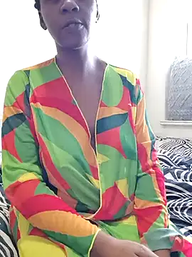 Snapshot of princess-boobz chatting on 02-19-26, 06:20 princess-boobz online show from 02-19-26, 06:20