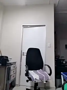 Snapshot of princess-boobz chatting on 02-23-26, 06:49 princess-boobz online show from 02-23-26, 06:49