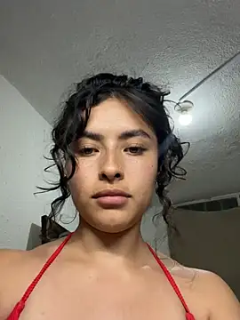 Snapshot of auroramooon chatting on 02-18-26, 01:56 auroramooon online show from 02-18-26, 01:56