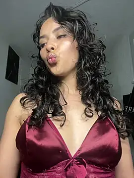 Snapshot of auroramooon chatting on 02-28-26, 12:22 auroramooon online show from 02-28-26, 12:22