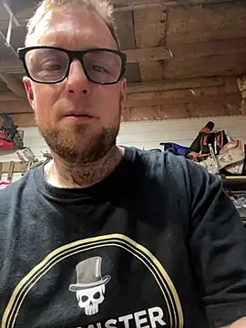 WIDBIGWHITECOCK online show from 02-12-26, 06:08