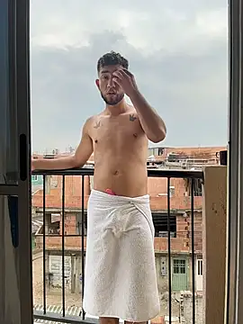 liam bronw online show from 03-05-26, 03:52