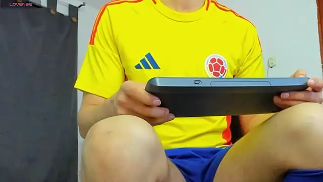 camilo model online show from 04-03-26, 07:06