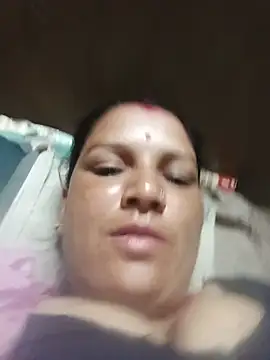 Snapshot of Hot_hiuj chatting on 06-19-26, 06:56 Hot hiuj online show from 06-19-26, 06:56