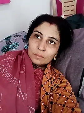 Snapshot of Hot_ree85 chatting on 02-25-26, 04:11 Hot ree85 online show from 02-25-26, 04:11