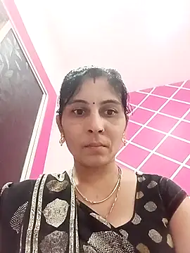 Snapshot of Hot_ree85 chatting on 02-26-26, 07:29 Hot ree85 online show from 02-26-26, 07:29