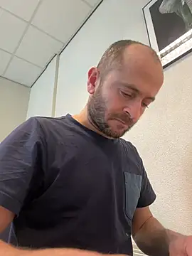 Majestik1 online show from 03-09-26, 01:59