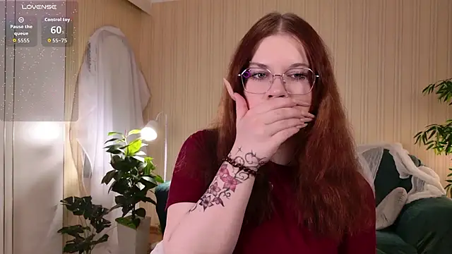 A Lot of Bunny online show from 03-25-26, 09:04