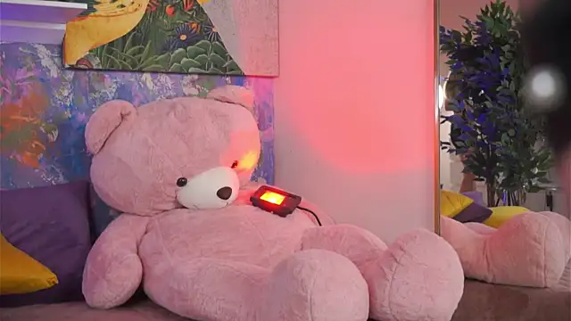 Ava Solis online show from 05-19-26, 08:15