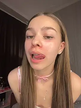 SkylineBliss online show from 02-14-26, 01:57