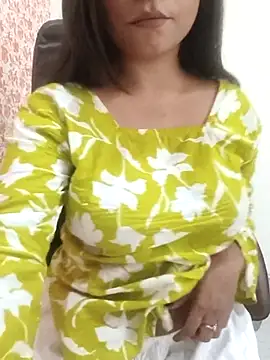 Hot Twinkle online show from 04-02-26, 08:45