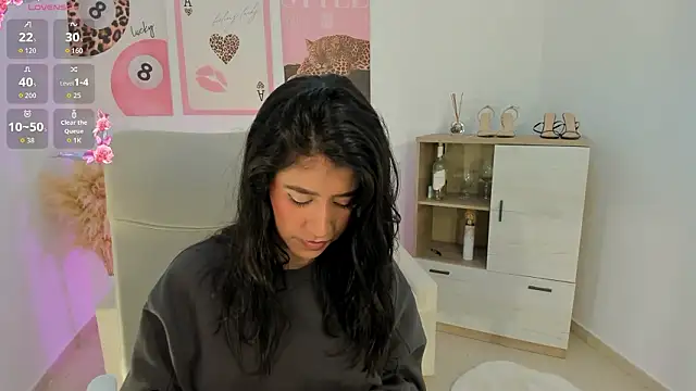 Sussan Monroe online show from 03-10-26, 09:14