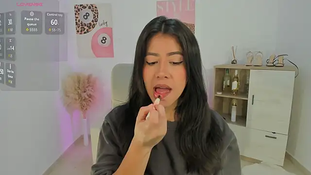 Sussan Monroe online show from 04-03-26, 10:35