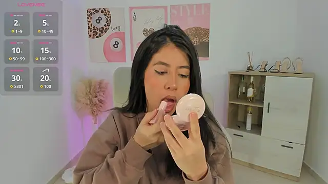 Sussan Monroe online show from 04-10-26, 09:47