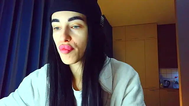 Vlada Elfie online show from 01-18-26, 03:38