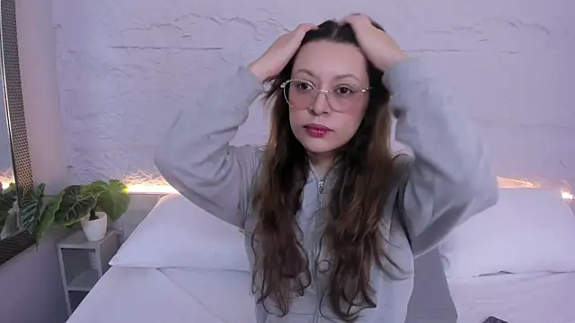 lanna 18  online show from 03-16-26, 11:47