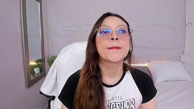 Snapshot of lanna_18_ chatting on 04-30-26, 11:27 lanna 18 online show from 04-30-26, 11:27