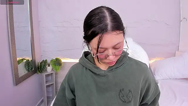 Snapshot of lanna_18_ chatting on 05-23-26, 11:36 lanna 18 online show from 05-23-26, 11:36