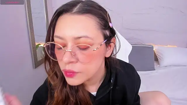 Snapshot of lanna_18_ chatting on 05-28-26, 11:51 lanna 18 online show from 05-28-26, 11:51