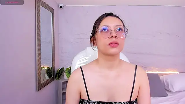 Snapshot of lanna_18_ chatting on 06-01-26, 11:45 lanna 18 online show from 06-01-26, 11:45