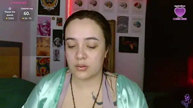 Snapshot of Nova-Satela chatting on 05-08-26, 11:59 Nova-Satela online show from 05-08-26, 11:59