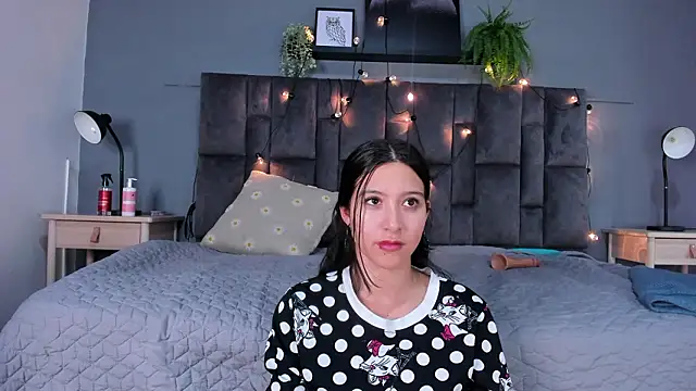 AmberStonne   online show from 03-12-26, 07:36