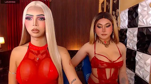 Snapshot of SeductiveJilianTS chatting on 02-18-26, 01:18 SeductiveJilianTS online show from 02-18-26, 01:18