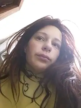 Snapshot of Lily_Viola chatting on 04-22-26, 04:37 Lily Viola online show from 04-22-26, 04:37
