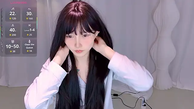 YE Zi  online show from 01-11-26, 04:01