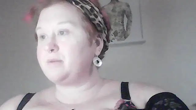 Snapshot of BustyRedxx chatting on 03-02-26, 11:28 BustyRedxx online show from 03-02-26, 11:28