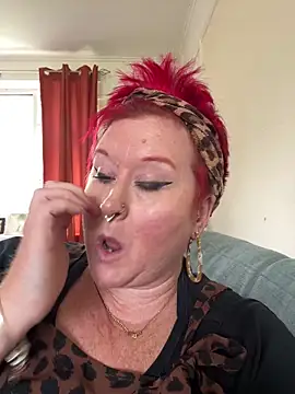 BustyRedxx online show from 06-14-26, 03:58