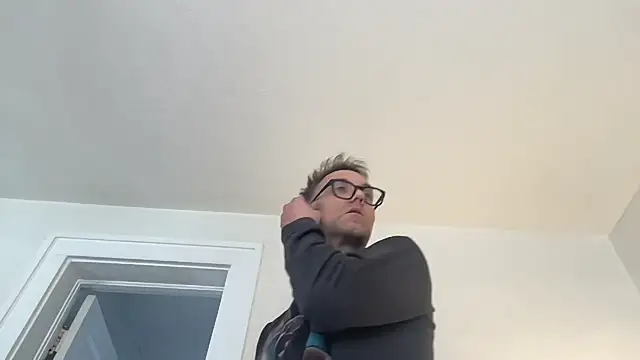 Snapshot of wolverinedream chatting on 02-21-26, 09:49 wolverinedream online show from 02-21-26, 09:49