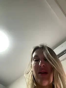 IssabelXO online show from 01-18-26, 01:31