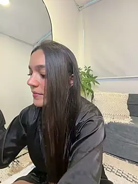 Snapshot of EVA_WILD1 chatting on 02-13-26, 09:33 EVA WILD1 online show from 02-13-26, 09:33